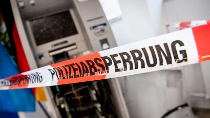 Symbolbild: Matthias Balk/dpa
Immer wieder sprengen teils Unbekannte Bankautomaten. Der Vorfall in Großmehring ist der erste dieses Jahr.