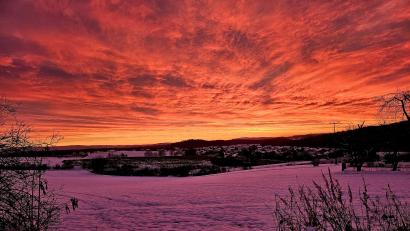 Bild: Erika Vagner
Ein roter Sonnenaufgang, fotografiert von Erika Vagner.