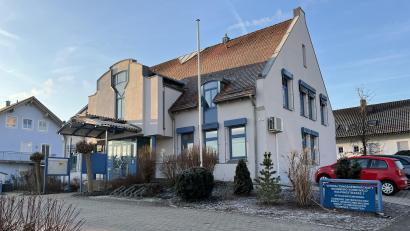 Bild: sns
Mehrere Reparaturen stehen künftig beim 25 Jahre alten Verwaltungsgebäude in der Kolpingstraße an.