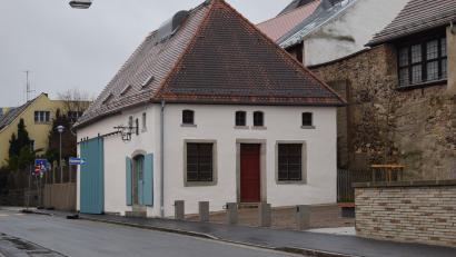 Bild: szl
Die Sanierung der Völkl-Scheune ist abgeschlossen. Im Mai soll die ehemalige Wagner-Werkstatt als Ausstellungsraum eröffnet werden.