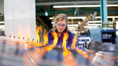 Archivbild: Schott AG/exb
In Mitterteich entsteht Rohrglas für eine Vielzahl von Anwendungen. Wegen eines Markteinbruchs wird in den nächsten Monaten dort weniger produziert. Der Konzern hat Kurzarbeit angemeldet.