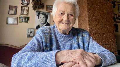 Bild: upl
"So tanzn, wöi i amal kinnt ho, des göiht nimma", sagt Martha Appel (91) aus Unterklausen. Aber zurückdenken an die schöne Zeit, das geht immer noch.