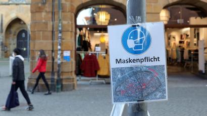 Bild: Wolfgang Steinbacher
Ein Arzt aus Amberg steht wegen so genannter Gefälligkeitsatteste vor Gericht. Der Prozess ist auf fünf Tage angesetzt. Geklärt werden soll unter anderem die Frage, ob den Befreiungen von der Maskenpflicht während der Corona-Pandemie auch medizinische Untersuchungen vorausgegangen sind.