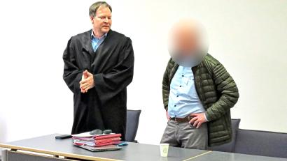 Bild: Franz Nopper
Nach sieben Jahren Rechtsstreit mit dem Staat stimmte der Angeklagte jetzt doch einem sogenannten „Deal“ zu: Er gestand einen Teil der Bestechungsfälle und akzeptiert eine Bewährungsstrafe.