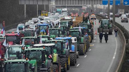 Bild: Michel Euler/AP/dpa
Auch in Frankreich protestieren die Landwirte gegen hohe Umweltauflagen.