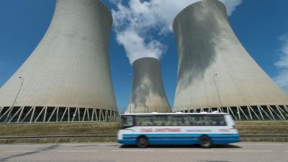 Archivbild: Armin Weigel/dpa
Im Atomkraftwerk Temelin kam es zu einer Störung im nichtnuklearen Kreislauf des zweiten Blocks.