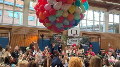 Bild: Klinger/exb
Beim Wernberger Kinderfasching gibt es für die Kinder einen Luftballonregen.