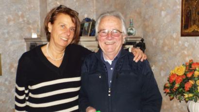 Bild: e
Klaus Görk feiert 85. Geburtstag, wozu ihm Bürgermeisterin Birgit Singer-Grimm gratuliert.