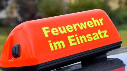 Symbolbild: Petra Hartl
Drei Feuerwehren waren am Sonntagmorgen zu einem Brand in einer Molkerei in Happurg ausgerückt. Das Feuer in einem Verteilerkasten aber hatte der Inhaber mit dem Feuerlöscher schon selbst gelöst.