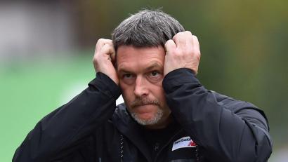 Archivbild: A. Schwarzmeier
Stefan Krebs ist ein Trainer, der an der Seitenlinie mitleidet. Ab der kommenden Saison lässt es der 48-Jährige einen Tick ruhiger angehen. Er wechselt vom Amt des Cheftrainers bei der DJK Weiden zur Aufgabe als Co-Trainer bei der SpVgg Pirk.