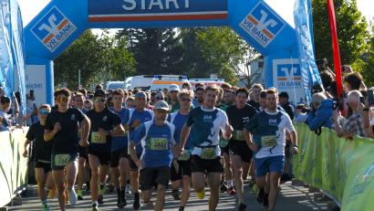 Archivbild: chl
Fast 2000 Läufer waren beim Firmenlauf 2023 an den Start gegangen.