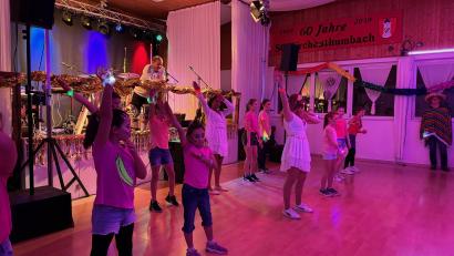 Bild: msk
Die Kindertanzgruppe des SC Kirchenthumbach legte unter großem Applaus ihre Tanzeinlage ab.
