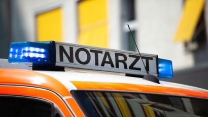 Symbolbild: Lisa Ducret/dpa
Nach Kontakt mit Pfefferspray landeten mehrere Schüle beim Notarzt.