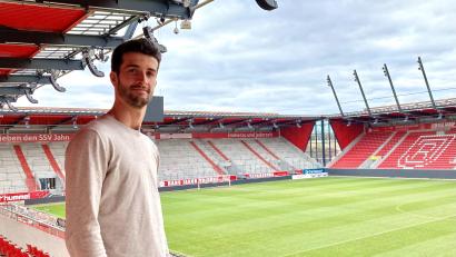 Bild: jut
Philipp Paintner ist Co-Trainer beim SSV Jahn Regensburg. Er wohnt in Amberg und spielte jahrelang für den ASV Haselmühl.