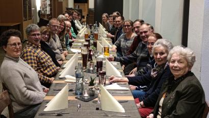 Bild: Evangelische Kirchengemeinde Waldsassen/exb
Zu einem Mitarbeiter-Abend mit Essen hatte die evangelische Kirchengemeinde Waldsassen ins Haus St. Joseph eingeladen.