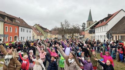Bild: Knobloch
SV Grafenwöhr Tanzen machte den Marktplatz zur Tanzfläche.