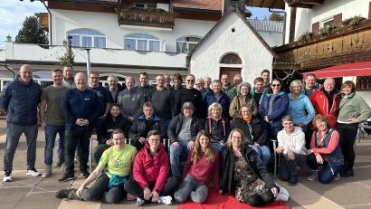 Bild: Jürgen Faltenbacher/exb
Zum 42. Mal unternahm eine Gruppe des TSV Neualbenreuth einen Skiausflug nach Südtirol.