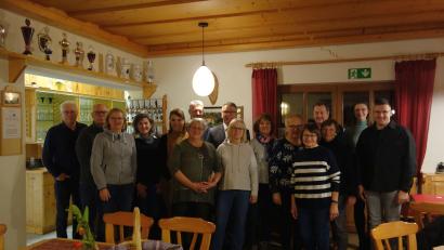 Bild: Stadt Tirschenreuth/exb
Die Stadt hatte die Wegepaten ins OWV-Heim eingeladen.