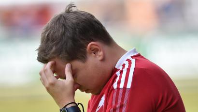 Archivbild: A. Schwarzmeier
Das 1:8 gegen die SpVgg SV Weiden hat bei Luhe-Wildenaus Trainer Klaus Moucha Spuren hinterlassen. Er fordert gegen den SV Mitterteich Wiedergutmachung.
