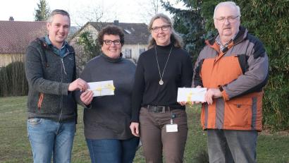 Bild:  Klinikum/Dietl/exb
Spendenübergabe in Amberg (von links): Andreas Solter, Zweiter Vorsitzender TSG Mantel/Weiherhammer; Karin Borchers und Christine Heimburger vom Kinderpalliativteam und Herbert Putzer, Vorsitzender Kinderkrebshilfe.