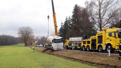 Bild: jma
Insgesamt vier Bergefahrzeuge waren an der Unfallstelle.