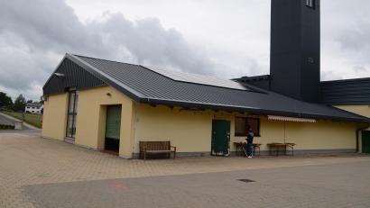 Bild: ak
Die Aufgaben bei der Feuerwehr Speichersdorf – hier im Bild das Gerätehaus – mehren sich zunehmend. Mit der Einführung eines zweiten stellvertretenden Kommandanten will man die Aufgaben breiter verteilen.