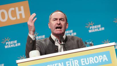 Bild: Karl-Josef Hildenbrand/dpa
Hubert Aiwanger (Freie Wähler) wetterte am Politischen Aschermittwoch gegen die Politik der Bundesregierung und der Europäischen Union.