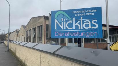 Bild: Stefanie Roth
Das Areal der ehemaligen Wäscherei "Nicklas" in Grafenwöhr steht zum Verkauf.