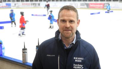 Archivbild: Gabi Schönberger
Der Sportliche Leiter Jürgen Rumrich ist mit dem Kader der Blue Devils Weiden für die bevorstehenden Play-offs sehr zufrieden.