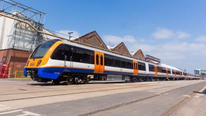 Bild: Kris Wood/Transport for London/dpa
Seit 2007 gibt es in London auch die "Overground" genannte S-Bahn. Sie und ihre verschiedenen Linien sollen bald leichter zu erkennen sein.