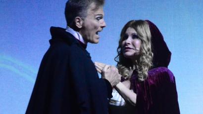 Bild: Kunz
Raoul (Jochen Sautter) und Christine Daaé (Deborah Sasson) überzeugen in der Inszenierung "Phantom der Oper".