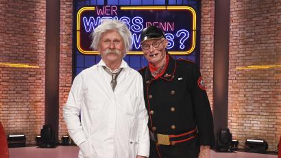 Bild: ARD/Morris Mac Matzen
Der Musiker und Ex-Frontmann der Kölner Band "Höhner", Henning Krautmacher (links) und der Kabarettist und Schauspieler Norbert Neugirg aus Windischeschenbach (rechts) sind am Montag (12. Februar) um 18 Uhr bei "Wer weiß denn sowas? Karneval-Spezial" zu sehen. Die beiden treten als Kandidaten an.