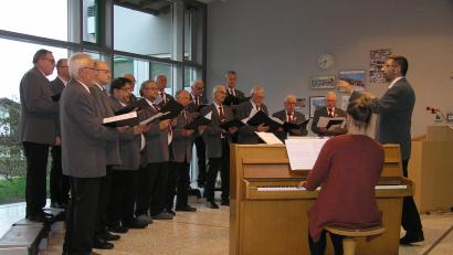 Archivbild: öt
Höhepunkt des vergangenen Jahres war für den Männergesangverein Neusorg das 70. Jubiläum. Die Sänger stimmten unter der Leitung von Siegbert Filbinger und zur Klavierbegleitung von Nina Reinke bei der Feier ihre Lieder an.