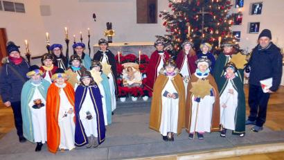 Bild: whü/exb
Die Sternsinger der Pfarrei Speichersdorf-Kirchenlaibach brachten den Segen in die Häuser.