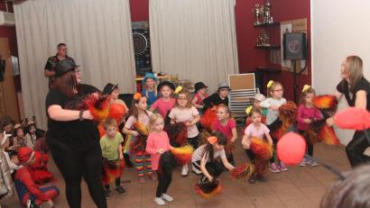 Bild: pi
Die "Wild Chicks" legen eine Supershow auf das Parkett.