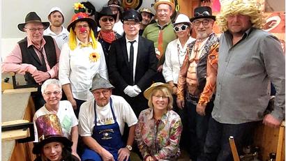 Bild: no
Unter den 21 Mitgliedern, die beim Faschingsschießen des Schützenvereins Illschwang mitmachten, waren auch etliche Maschkerer.