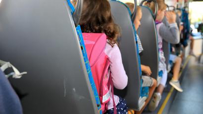Symbolbild: Peter Gercke
Mit dem Schrecken davon kamen die Insassen eines Schulbusses am Mittwochmorgen in der Nähe von Mitterteich.