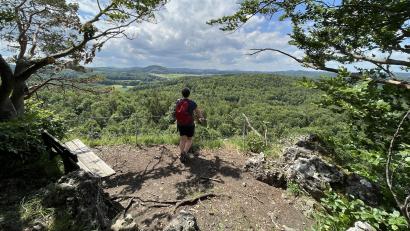 Bild: Martina Beierl/exb
Urlauber schätzen die vielen Wandermöglichkeiten wie beispielsweise im Hirschbachtal.