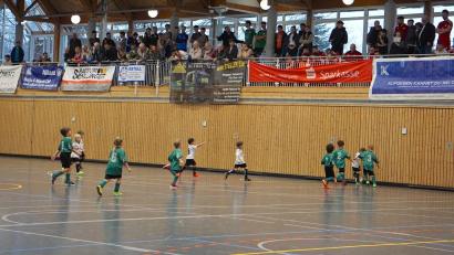 Bild: Anja Belmer/exb
Auf zahlreiche Treffer und laustarke Anfeuerung freuen sich die Kids beim Junioren-Hubertus-Cup des SV Köfering in Kümmersbruck.