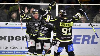 Bild: Hubert Ziegler
Am Freitagabend gewannen die Wild Lions erneut sensationell mit 3:2 nach Verlängerung beim Vorrundenmeister und haushoch favorisierten TSV Erding.