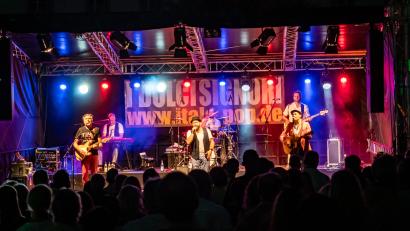 Bild: Kulturwerkstatt
I dolci Signori waren 2023 im Kultursommer der Stadt zu Gast. Die süßen Herren sorgten für einen ausverkauften Schlosshof und für jede Menge italienisches Flair.