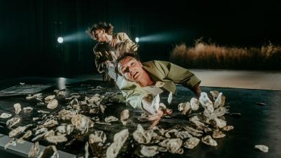 Bild: Nicolas Clausen/exb
Non-Upgraded Existence – die Unfähigkeit des Menschen, sich mit seinem Körper und seiner Umwelt auszusöhnen. Am Dienstag im Amberger Stadttheater zu sehen.