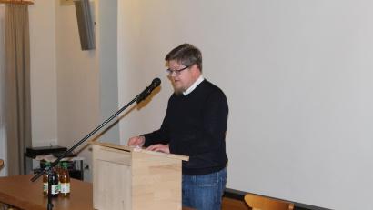 Bild: soj/exb
Pfarrgemeinderatssprecher Sebastian Wolf berichtete unter anderem über das vergangene Jahr.