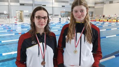 Bild: rbg
Thüringer Langstreckenmeister sind seit vergangenem Wochenende die beiden TSC- Schwimmerinnen Milena Franz (400m Freistil Jugend A) und Marlene Züllich (400m Lagen und 800m Freistil Juniorinnen).