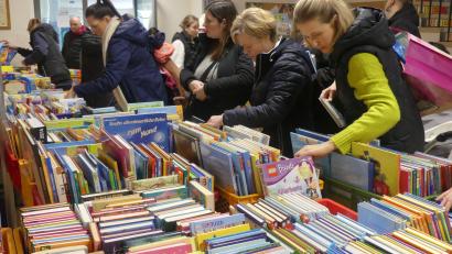 Bild: rn
Sogar "Zorro der Rächer" versteckt sich zwischen den Büchern.