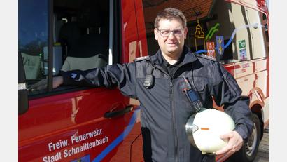 Bild: wfw
Feuerwehrmann mit Leib und Seele, der für seine Verdienste, insbesondere um den Katastrophenschutz, am Donnerstag in München mit dem bayerischen Verfassungsorden ausgezeichnet wird: Michael Werner, Kommandant der Schnaittenbacher Feuerwehr.