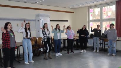Bild: wrm
Interessierte erhielten Einblicke in die verschiedenen Ausbildungsberufe: Einblicke in das Fach Musik und Bewegung. Schülerinnen und Schüler der 11. Klassen luden alle zum Mitmachen ein.