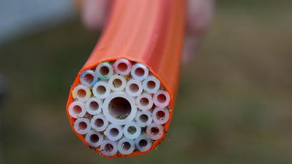 Archivbild: Petra Hartl
Telekom und Teranet wollen in Sulzbach-Rosenberg ein jeweils eigenes Glasfasernetz bauen. Anbieter wie 1&1 bieten in der Stadt ebenfalls Glasfaser-Tarife an, bauen aber kein eigenes Netz.