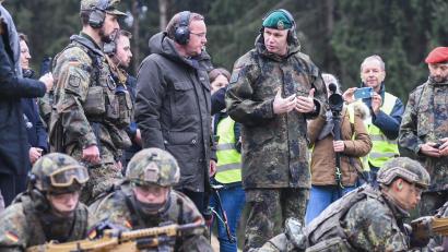 Bild: Gabi Schönberger
Verteidigungsminister Pistorius besucht Weiden und Oberviechtach.