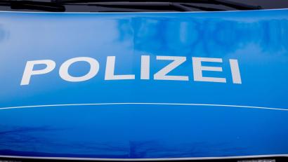 Symbolbild: Christoph Soeder/dpa/Symbolbild
Schleierfahnder haben einen 36-Jährigen auf einem Rastplatz bei Marktredwitz kontrolliert.